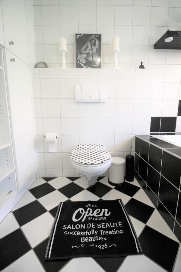 Zentrale Ferienwohnung „Treibholz“ Im Sonnenblumenhaus 弗伦斯堡 外观 照片